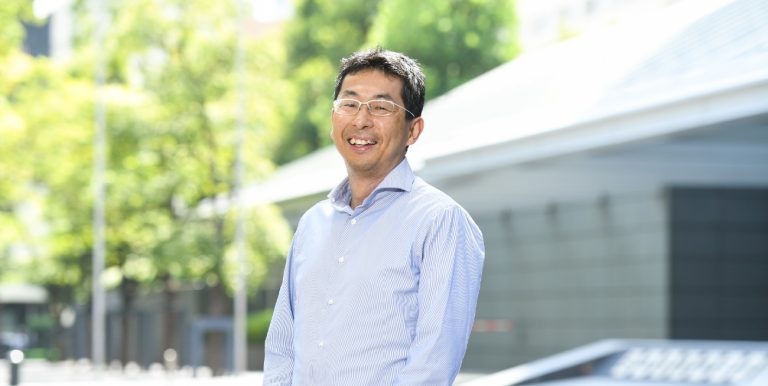 世界NO.1の顔認証技術を武器に、社会へ新たなソリューションを――NECフェロー 今岡 仁の挑戦。