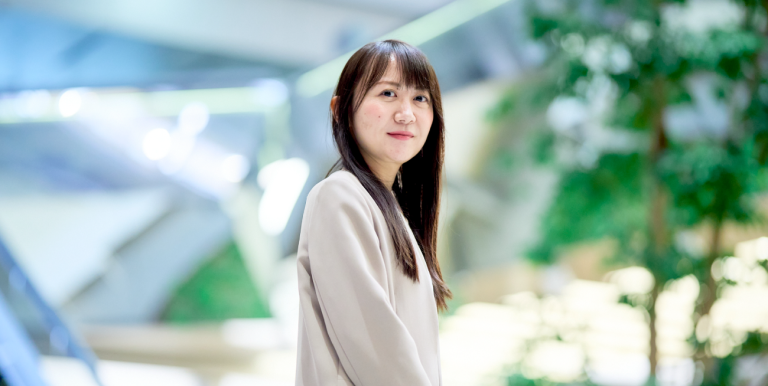 ITの力で、金融業界に変革を。未経験からソリューション提案に挑戦した営業の想い。